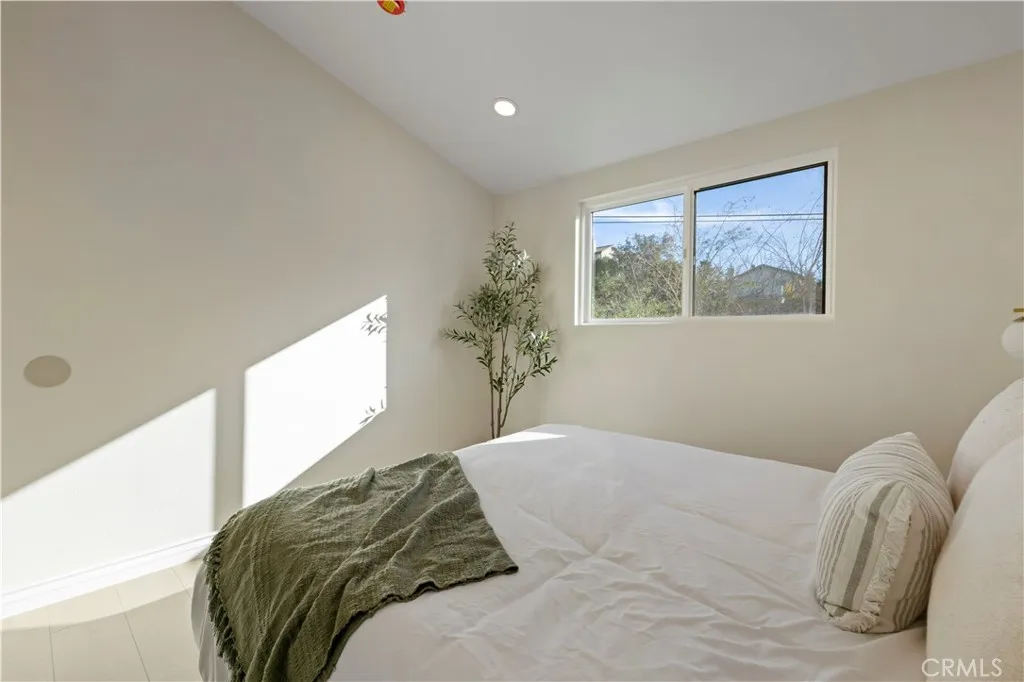 18640 Kimbrough Street, Canyon Country, California 91351 home-pic-21